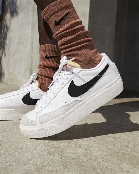 nike blazer low le damen beige fotlocker|nike blazer low platform boots.